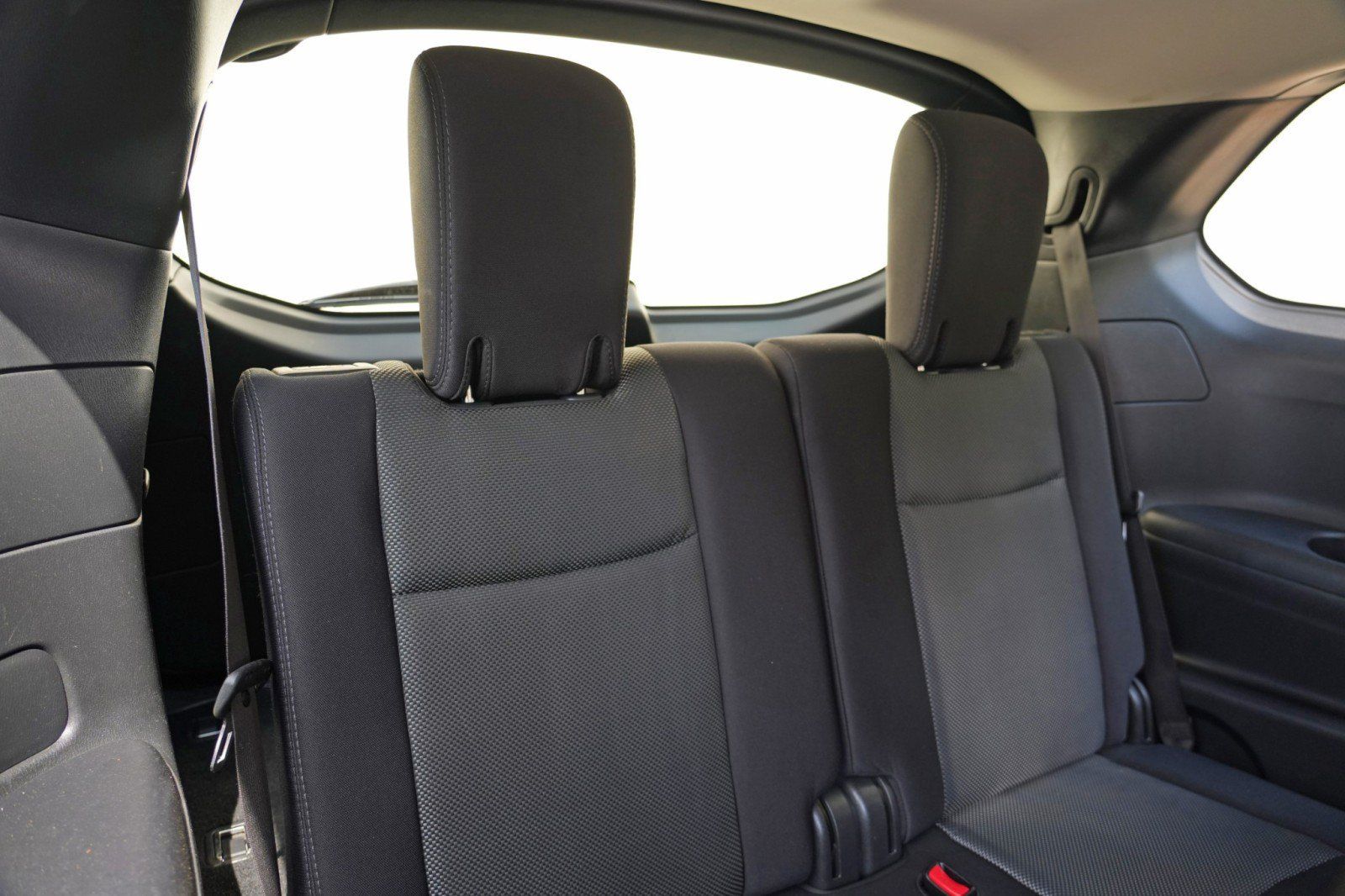 Used 2017 Nissan Pathfinder SV FWD image 35