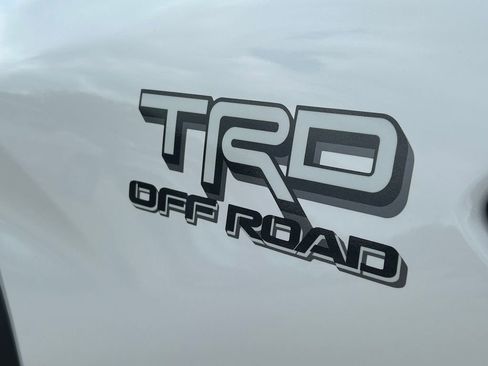 Used 2024 Toyota Tacoma TRD Off-Road AWD/4WD image 15