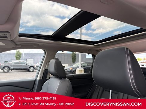 Certified 2024 Nissan Rogue SL w/ SL Premium Package AWD/4WD image 29