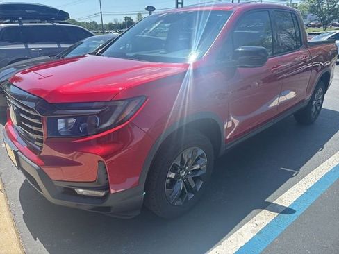 Used 2021 Honda Ridgeline Sport image 1