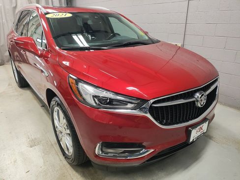 Used 2021 Buick Enclave Premium w/ Sun and Sites Package image 5