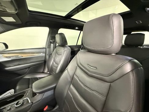 Certified 2023 Cadillac XT6 Premium Luxury w/ Platinum Package FWD image 6
