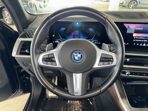 Used 2024 BMW X5 xDrive50e w/ M Sport Package image 21