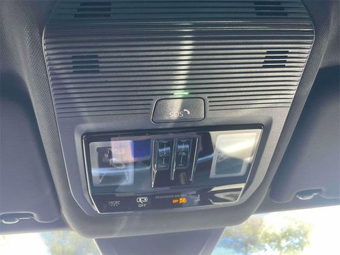 New 2024 Volkswagen Atlas Cross Sport SEL R-Line image 30