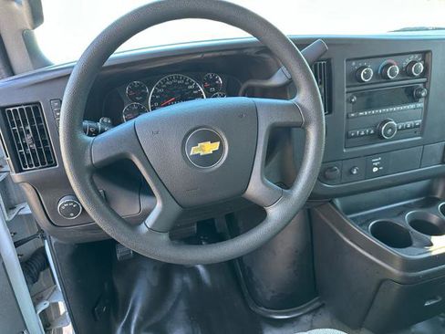 Used 2017 Chevrolet Express 3500 image 26