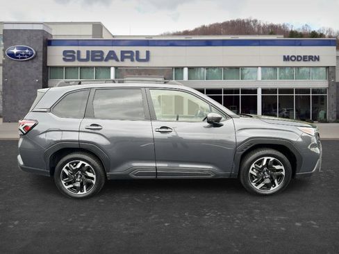 Used 2025 Subaru Forester Limited AWD/4WD image 4
