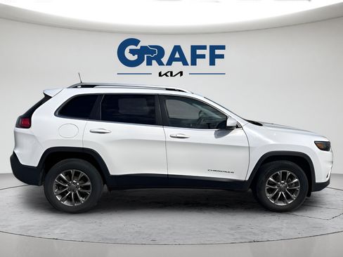 Used 2019 Jeep Cherokee Latitude Plus w/ Cold Weather Group AWD/4WD image 7