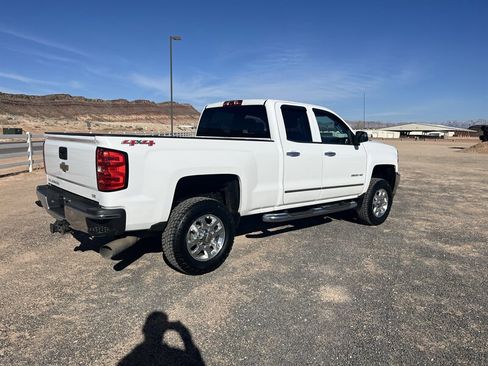 Used 2015 Chevrolet Silverado 2500 LTZ image 3