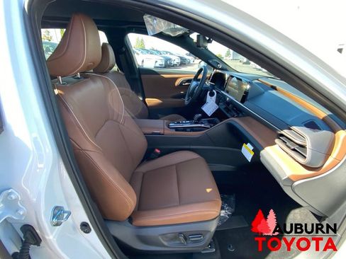 New 2026 Toyota Crown Signia w/ Advanced Technology Package AWD/4WD image 12