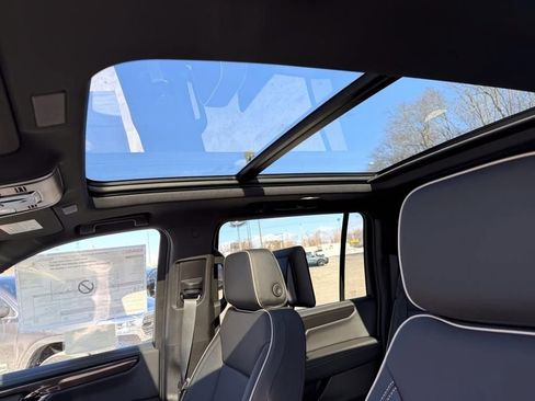 New 2026 GMC Yukon XL Elevation w/ Elevation Premium Package image 25