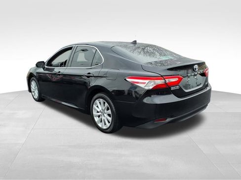 Used 2019 Toyota Camry L image 23