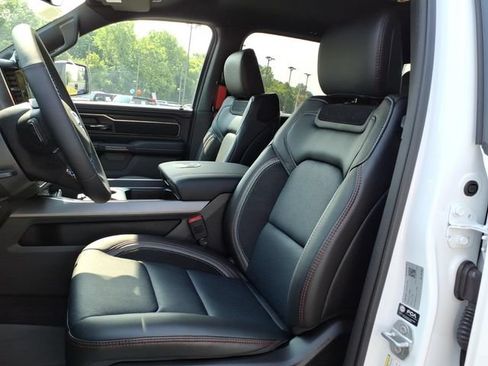 New 2026 RAM 1500 Laramie AWD/4WD image 12
