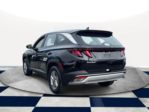 Certified 2025 Hyundai Tucson SE image 4