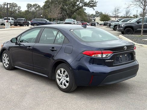 Used 2024 Toyota Corolla LE image 3