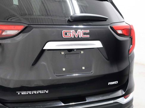 Used 2021 GMC Terrain SLT w/ Infotainment Package II AWD/4WD image 8