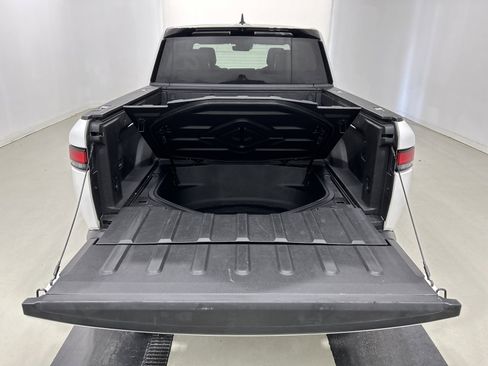 Used 2022 Rivian R1T Adventure image 15