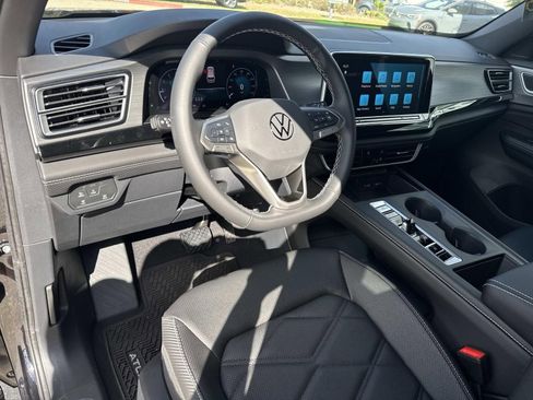 New 2026 Volkswagen Atlas Cross Sport SE FWD image 10