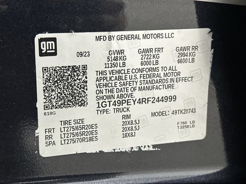 Used 2024 GMC Sierra 2500 AT4 w/ AT4 Premium Plus Package AWD/4WD image 17