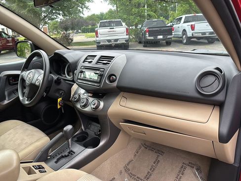 Used 2012 Toyota RAV4 4WD w/ Value Pkg image 12
