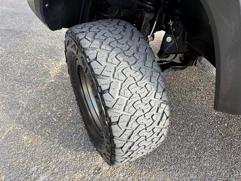 Used 2021 Toyota Tacoma SR5 w/ Trail Edition image 47