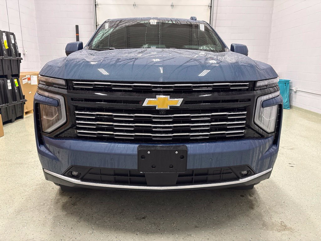 Used 2025 Chevrolet Tahoe High Country AWD/4WD image 9