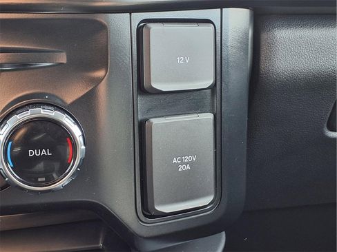 Used 2024 Ford F350 Lariat w/ Lariat Ultimate Package image 9