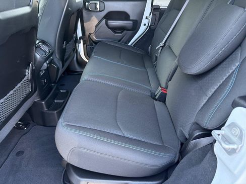 Used 2025 Jeep Wrangler Unlimited Rubicon 4xe w/ Safety Group AWD/4WD image 19