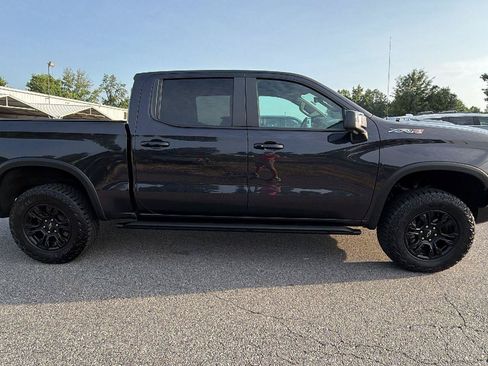 Used 2023 Chevrolet Silverado 1500 ZR2 w/ Technology Package AWD/4WD image 7