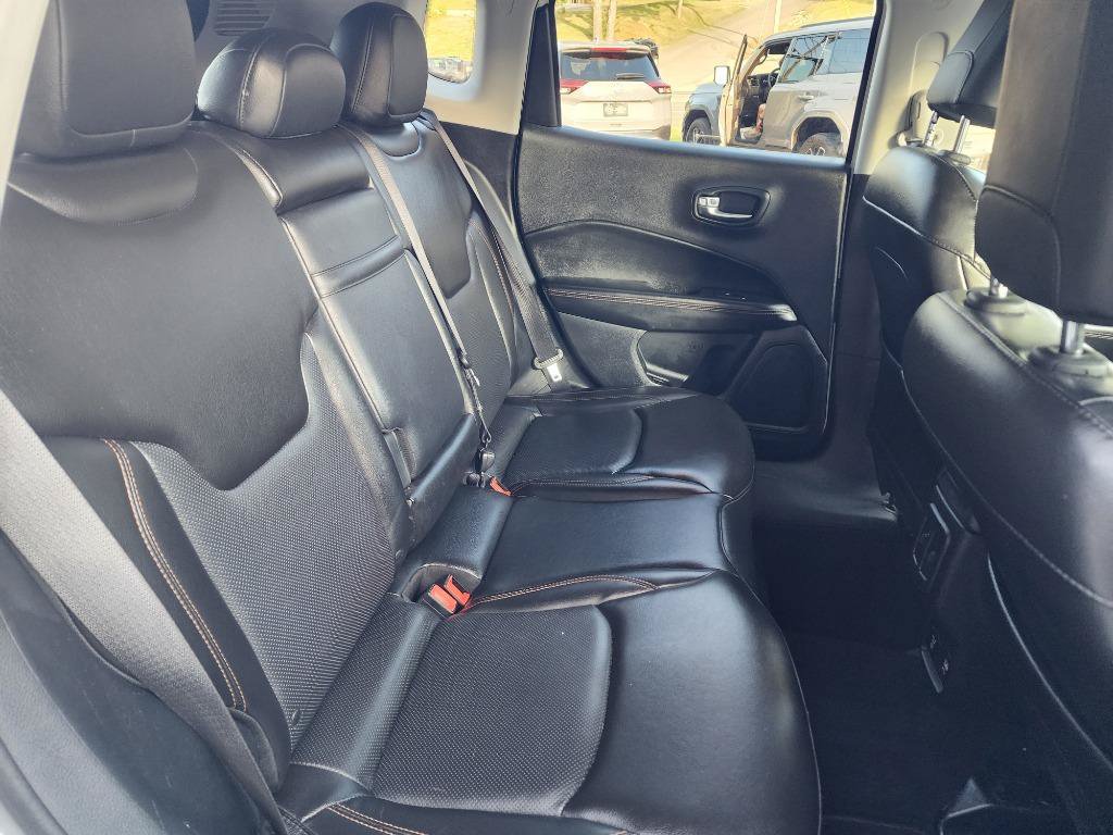 Used 2018 Jeep Compass Limited AWD/4WD image 8