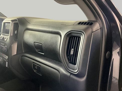 Used 2024 Chevrolet Silverado 2500 Custom w/ Custom Convenience Package AWD/4WD image 16