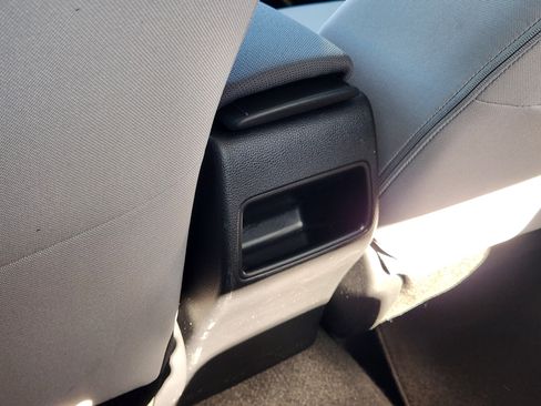 Used 2020 Toyota Corolla LE image 37