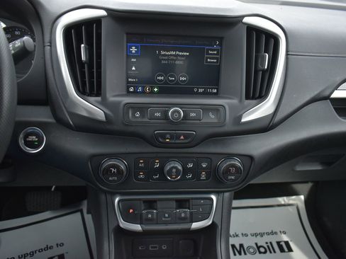 Used 2022 GMC Terrain SLE w/ Driver Convenience Package image 27