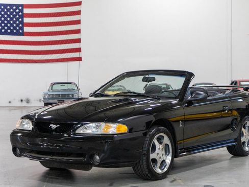 Used 1996 Ford Mustang Cobra RWD image 3