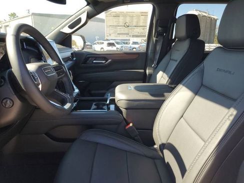 New 2026 GMC Yukon XL Denali w/ Sun & Power Step Package AWD/4WD image 19