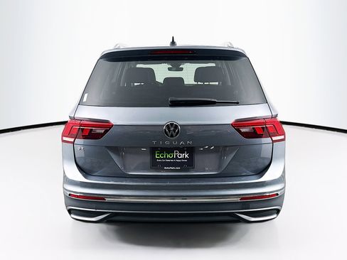 Used 2024 Volkswagen Tiguan SE image 7