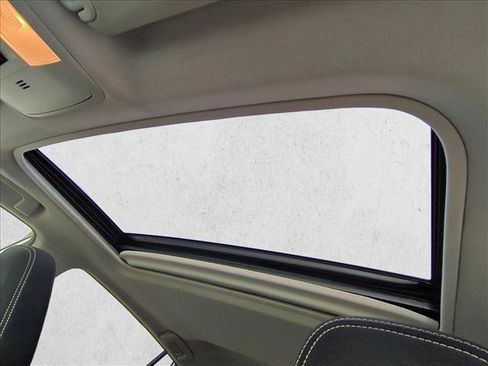 Used 2016 Toyota RAV4 XLE image 18