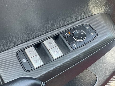 Used 2022 Mitsubishi Outlander SE image 26