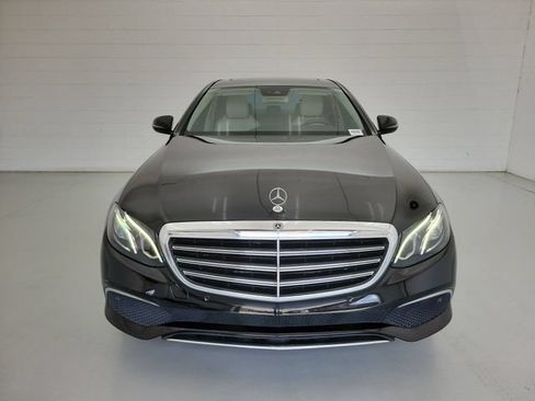 Used 2018 Mercedes-Benz E 300 image 3