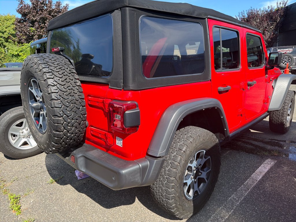 Used 2022 Jeep Wrangler Unlimited Rubicon w/ LED Lighting Group AWD/4WD image 3