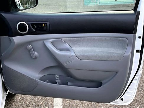 Used 2010 Toyota Tacoma 2WD Regular Cab image 22