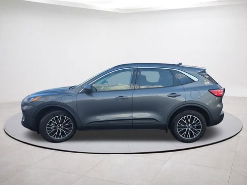 Used 2022 Ford Escape SEL w/ Technology Package image 4