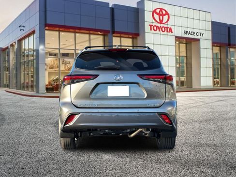 New 2026 Toyota Highlander Limited AWD/4WD image 5