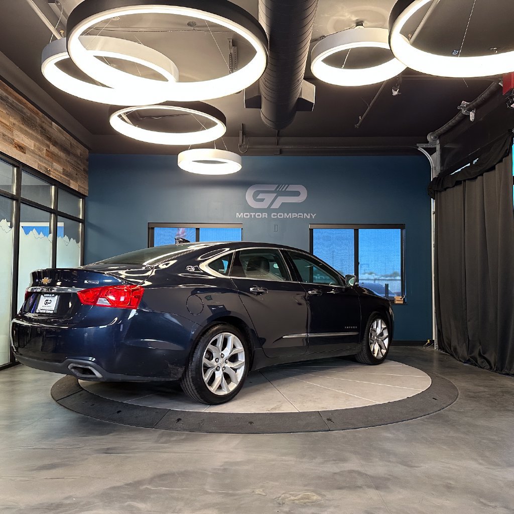 Used 2019 Chevrolet Impala Premier w/ Premier Convenience Package FWD image 3