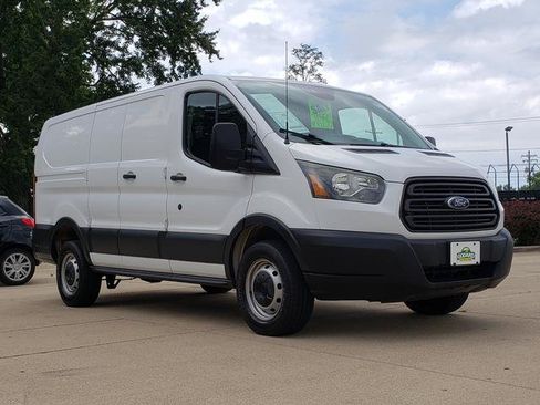 Used 2016 Ford Transit 250 130 Low Roof RWD image 8
