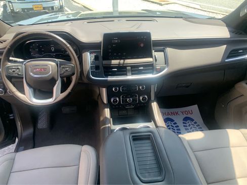 Used 2022 GMC Yukon SLT w/ SLT Premium Package AWD/4WD image 11