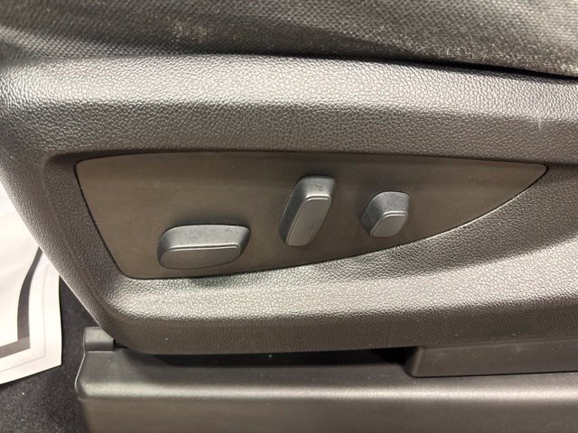 Used 2018 Chevrolet Silverado 1500 LT w/ All Star Edition AWD/4WD image 35