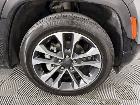 Used 2023 Jeep Grand Cherokee Overland w/ Adv Protech Group III AWD/4WD image 10