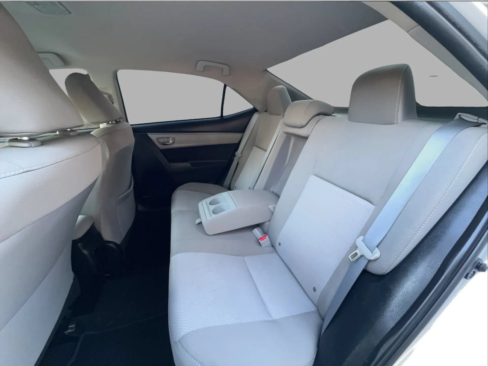Used 2015 Toyota Corolla LE FWD image 23