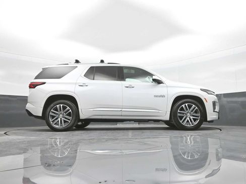 Used 2023 Chevrolet Traverse High Country AWD/4WD image 46