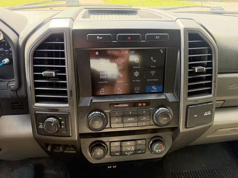 Used 2019 Ford F250 XL w/ STX Appearance Package AWD/4WD image 12